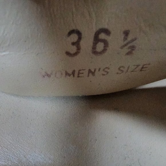 Tod's Vintage Cream Patent Leather Strappy Sandals Size 36.5 - Picture 15 of 16